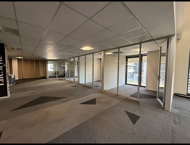 2,746M² OFFICE TO LET IN PARKTOWN